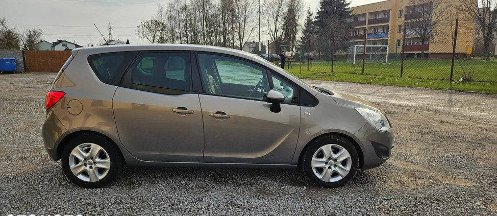Opel Meriva cena 19900 przebieg: 207000, rok produkcji 2011 z Ryki małe 352